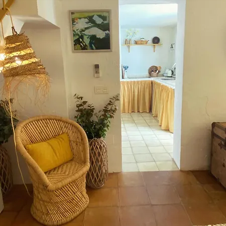 Romantic Garden Apartment Ronda